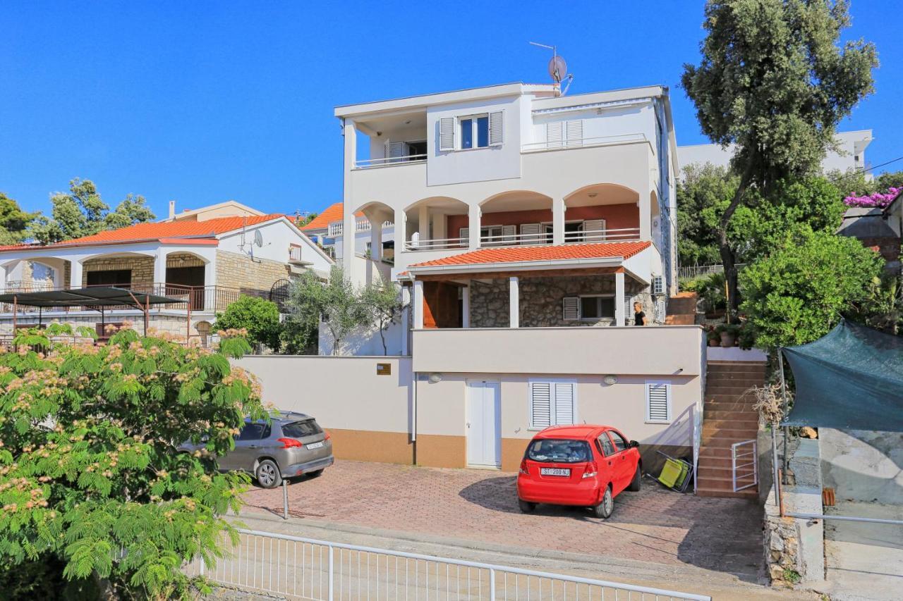 Apartments By The Sea Seget Vranjica, Trogir - 13771 Экстерьер фото