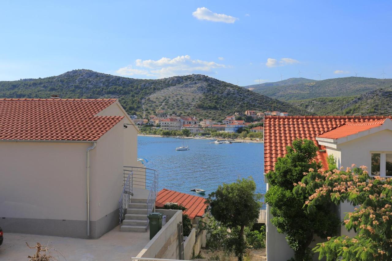 Apartments By The Sea Seget Vranjica, Trogir - 13771 Экстерьер фото
