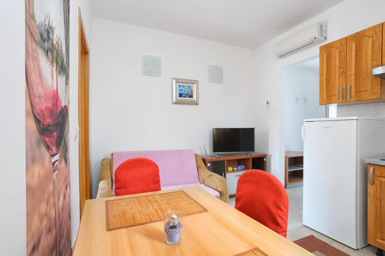 Apartments By The Sea Seget Vranjica, Trogir - 13771 Экстерьер фото