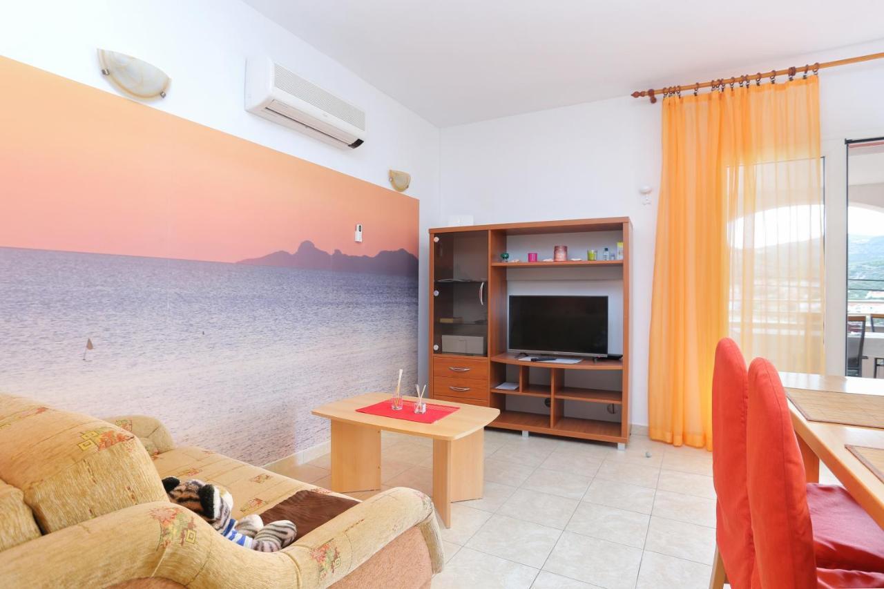 Apartments By The Sea Seget Vranjica, Trogir - 13771 Экстерьер фото