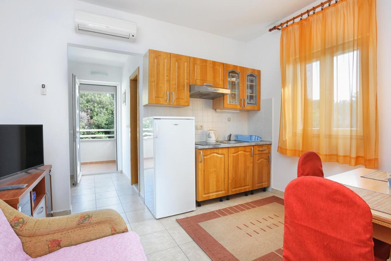 Apartments By The Sea Seget Vranjica, Trogir - 13771 Экстерьер фото