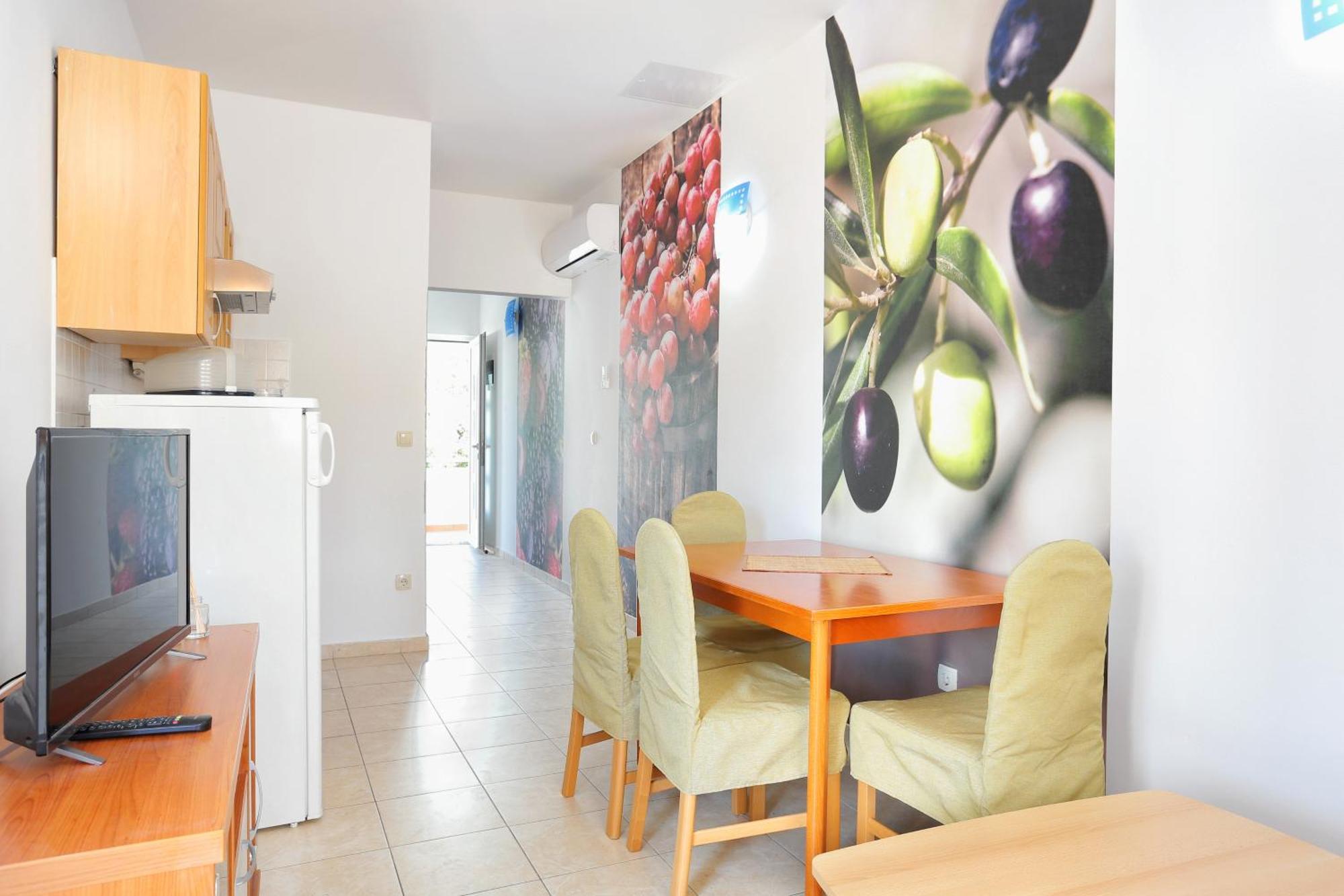 Apartments By The Sea Seget Vranjica, Trogir - 13771 Номер фото