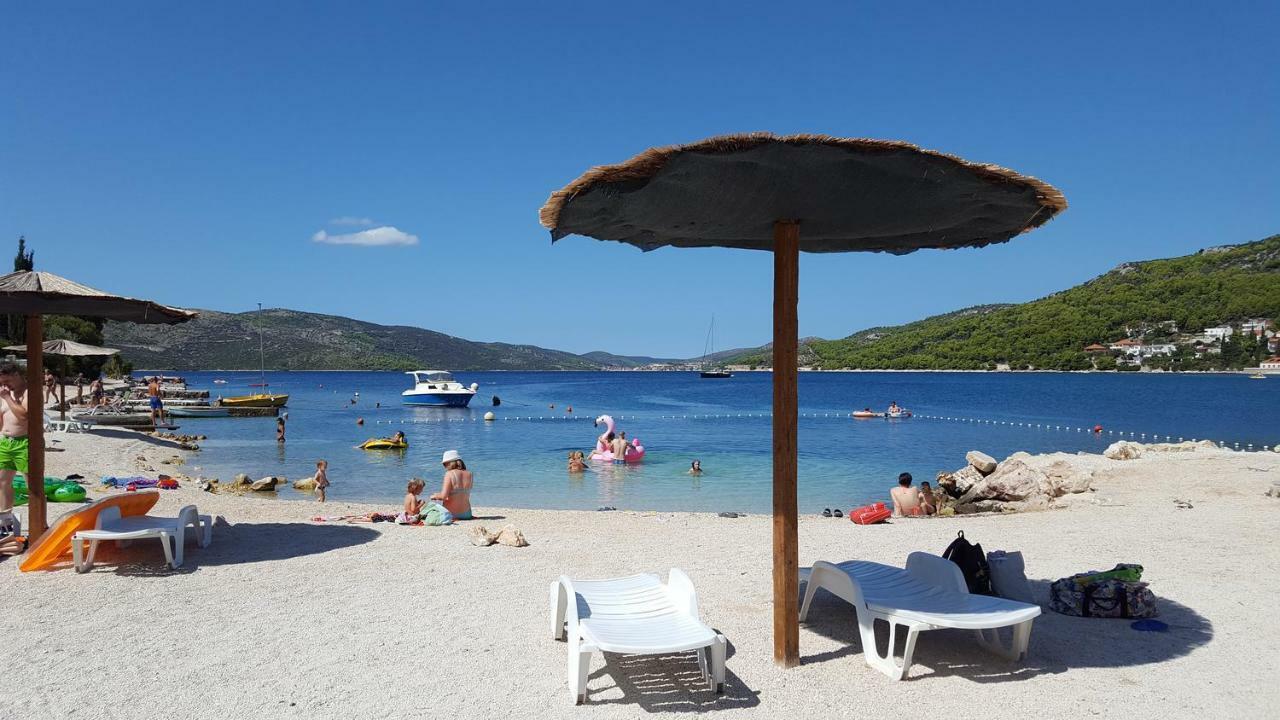 Apartments By The Sea Seget Vranjica, Trogir - 13771 Экстерьер фото
