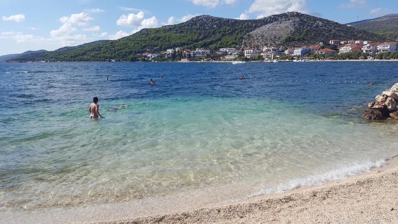 Apartments By The Sea Seget Vranjica, Trogir - 13771 Экстерьер фото